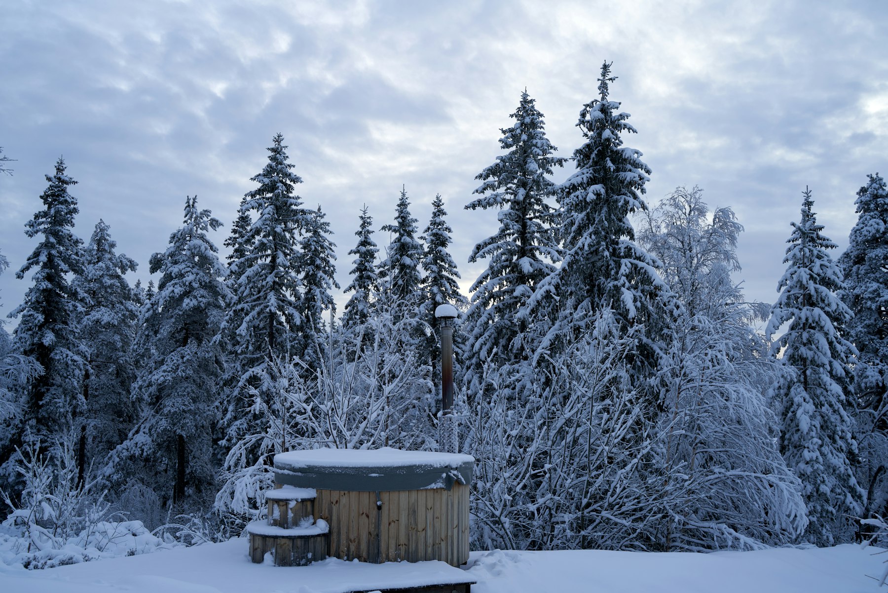 Winter Bathroom Heating: 7 Smart Upgrades to Stay Cozy Without Spiking Your Energy Bill