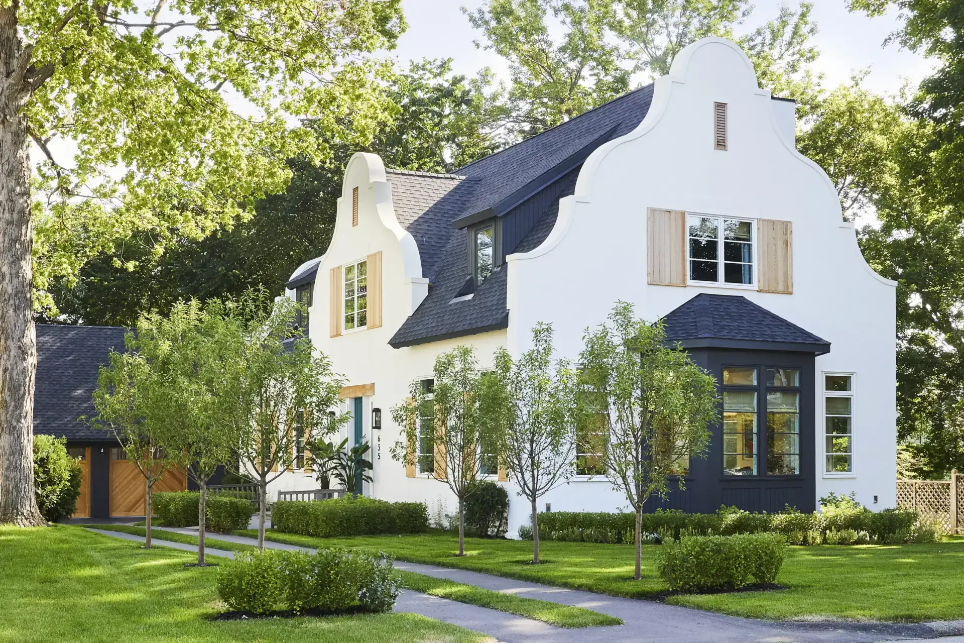 7 Curb Appeal Trends That Will Redefine Home Facades in 2026